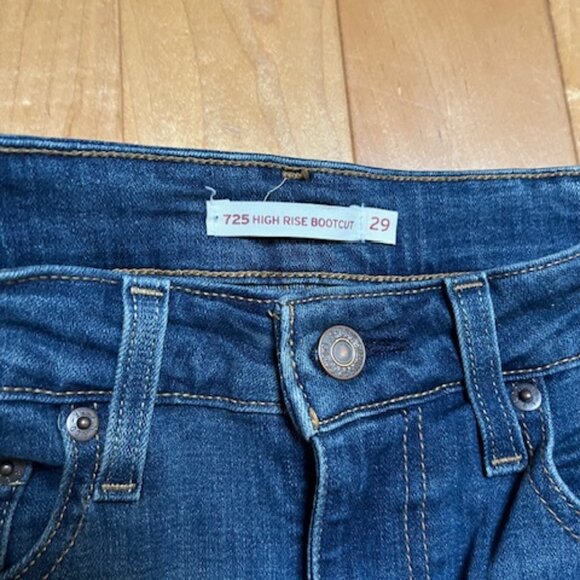 Levi’s 725 High Rise Bootcut Jeans – Women’s Size 29 - Picture 4 of 8